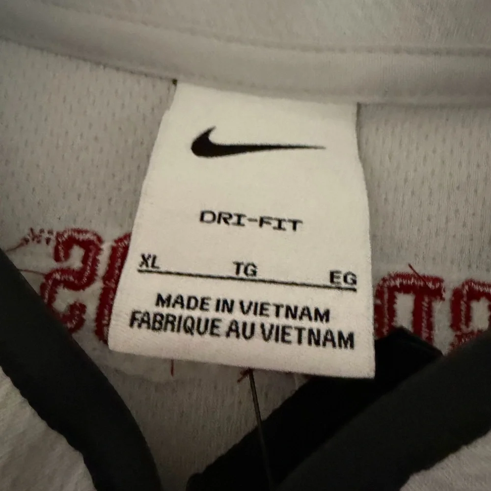 NWT Nike Santa Clara Broncos Gray Quarter-Zip Pullover Red Logo Men’s XL